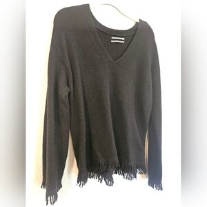 Anthropologie Black V-Neck Pullover Sweater Womens Size M Fringe hem & sleeves